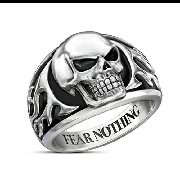Skull Ring Fear Nothing Biker Flaming Skull - Picture 1 of 6